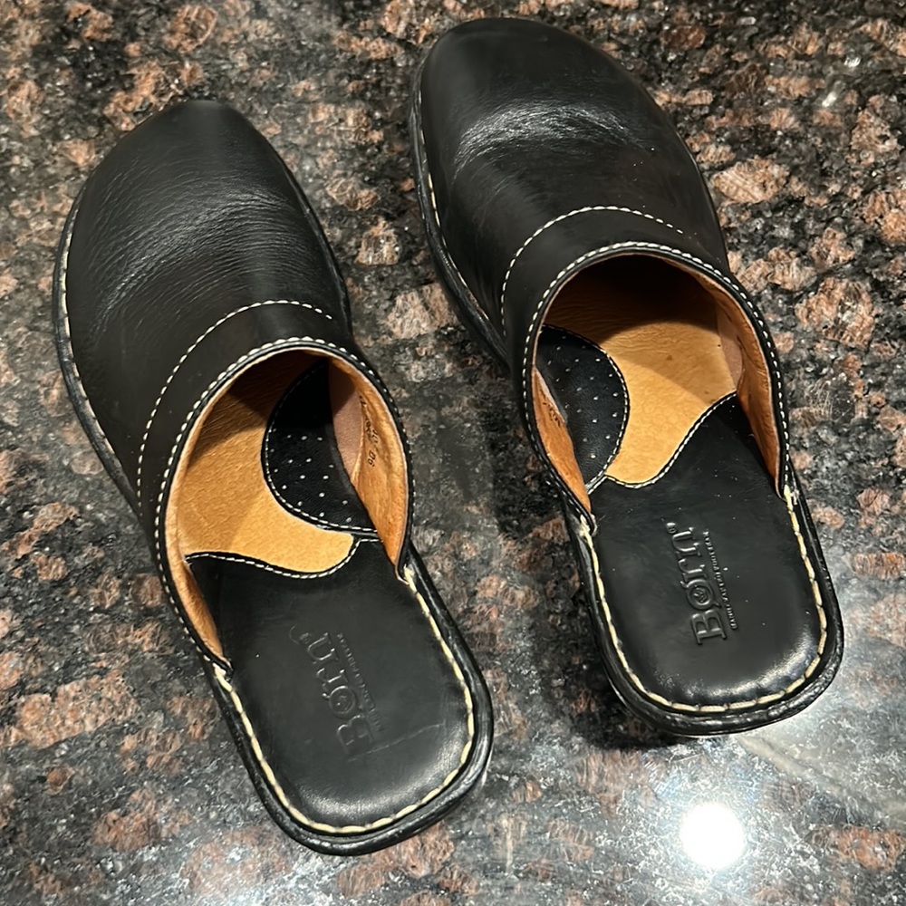 Womens Børn Leather Clogs
